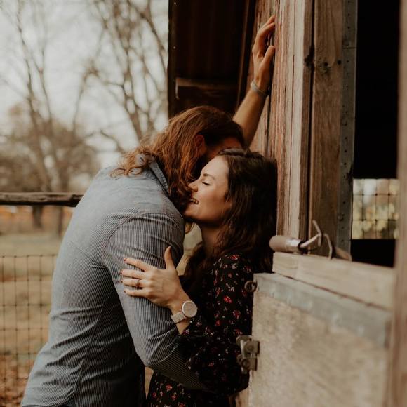 Meet your Posher, Shelbie - Picture 1 of 2